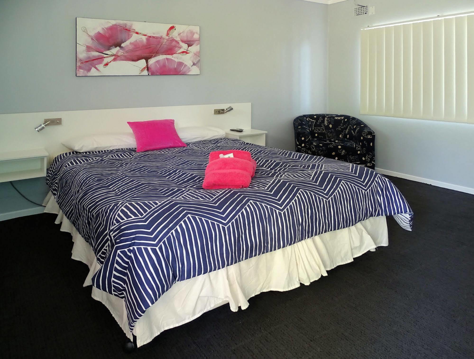 Plantation Retro Motel Tyndale Extérieur photo